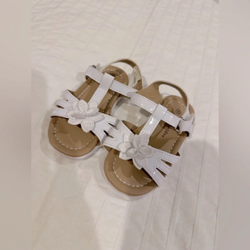 White sandals Toddler size 4